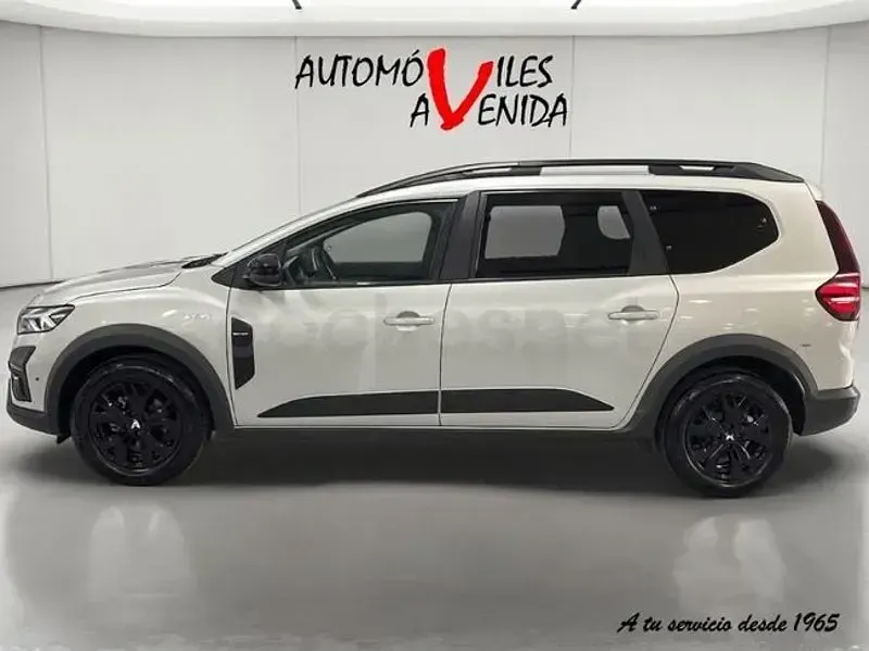 Usado Dacia Jogger Extreme 110 CV (80 kW) 2022 Gris / plata Monovolumen