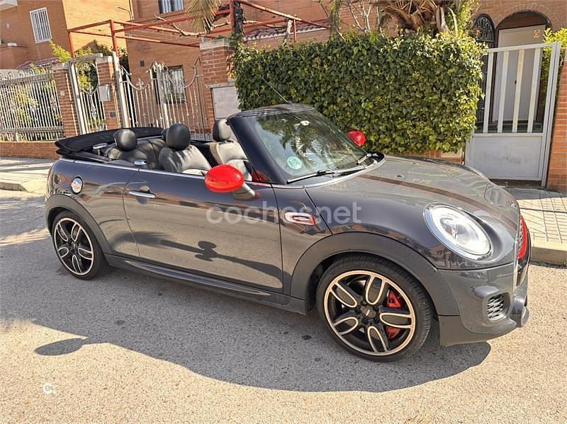 Usado Mini John Cooper Works Cabriolet 231 CV (169 kW) 2018 Gris / plata Descapotable