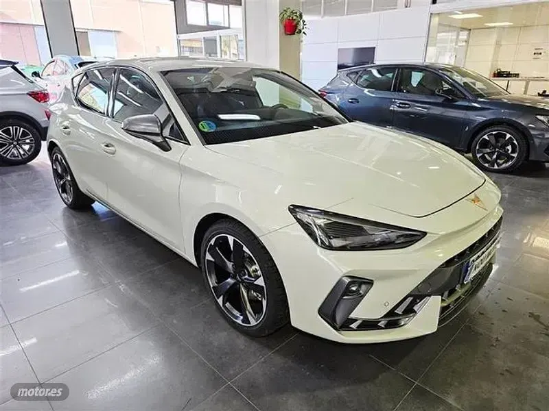 Usado Cupra Leon 150 CV (110 kW) 2025 Gris Berlina