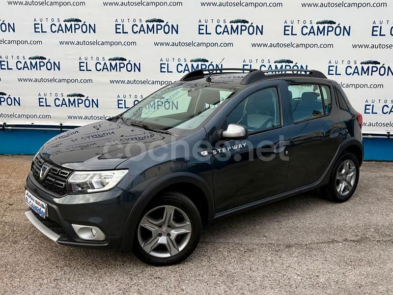 Gris / plata Usado 2020 Dacia Sandero Essentiel Berlina | 11.500 € (Precio justo) - Imagen 1/4