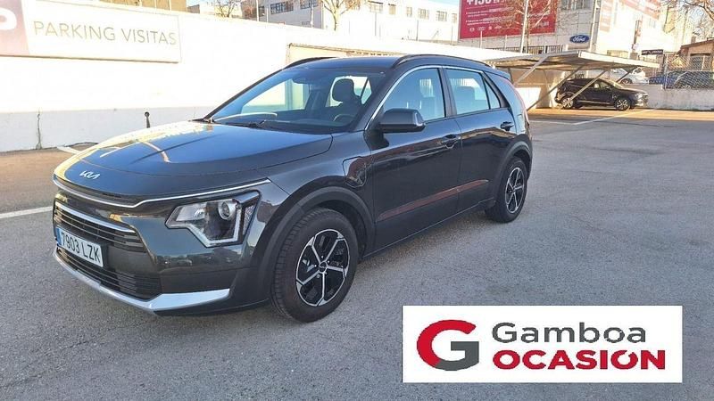 Usado Kia Niro 141 CV (103 kW) 2022 Gris SUV
