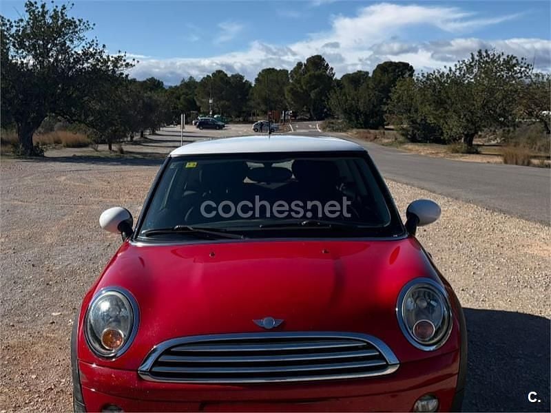 Usado Mini Cooper D 110 CV (80 kW) 2007 Rojo Utilitario