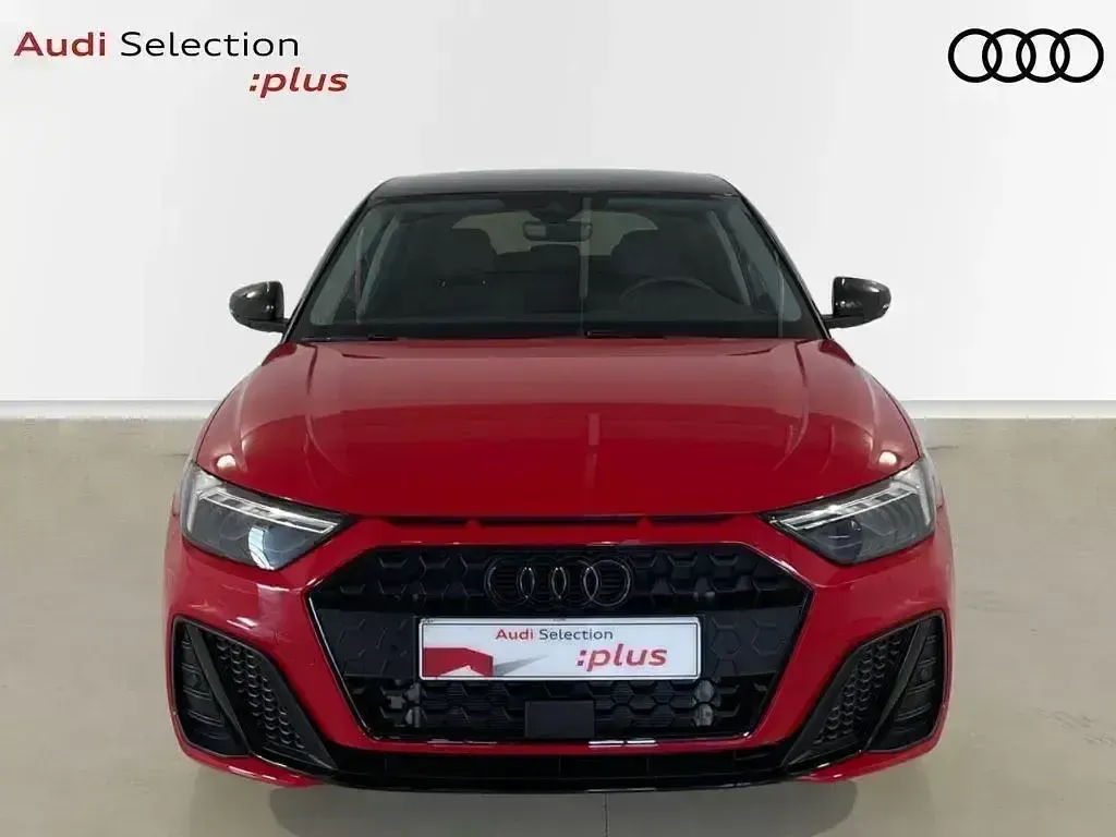 Usado Audi A1 Black Edition 110 CV (80 kW) 2024 Rojo SUV