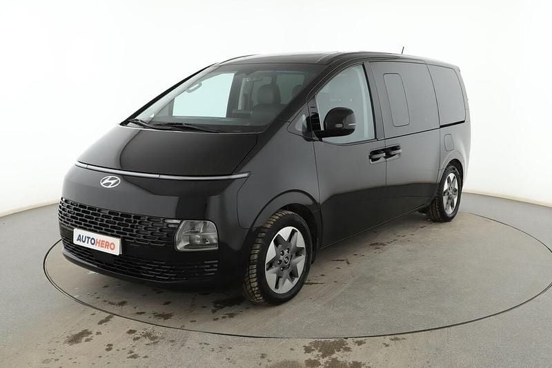 Negro Usado 2023 Hyundai Staria Style Monovolumen | 38.699 € (Precio justo) - Imagen 1/3