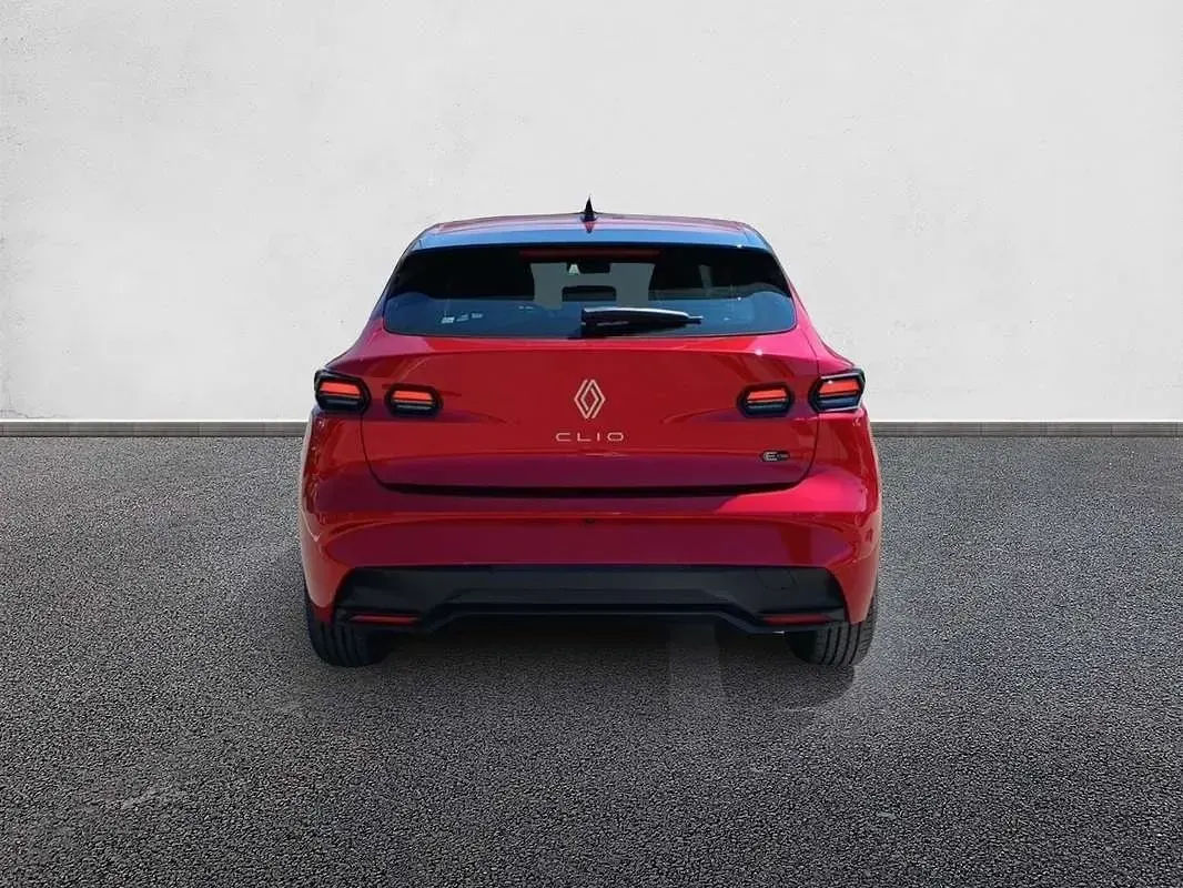 Nuevo Renault Clio Evolution 159 CV (116 kW) 2026 Rojo Utilitario