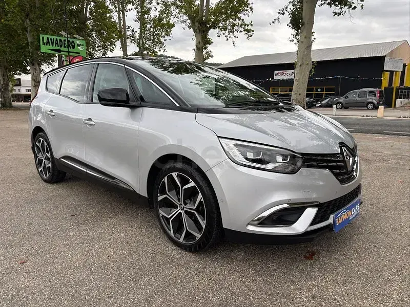 Usado Renault Grand Scénic IV Zen 150 CV (110 kW) 2020 Gris / plata Monovolumen