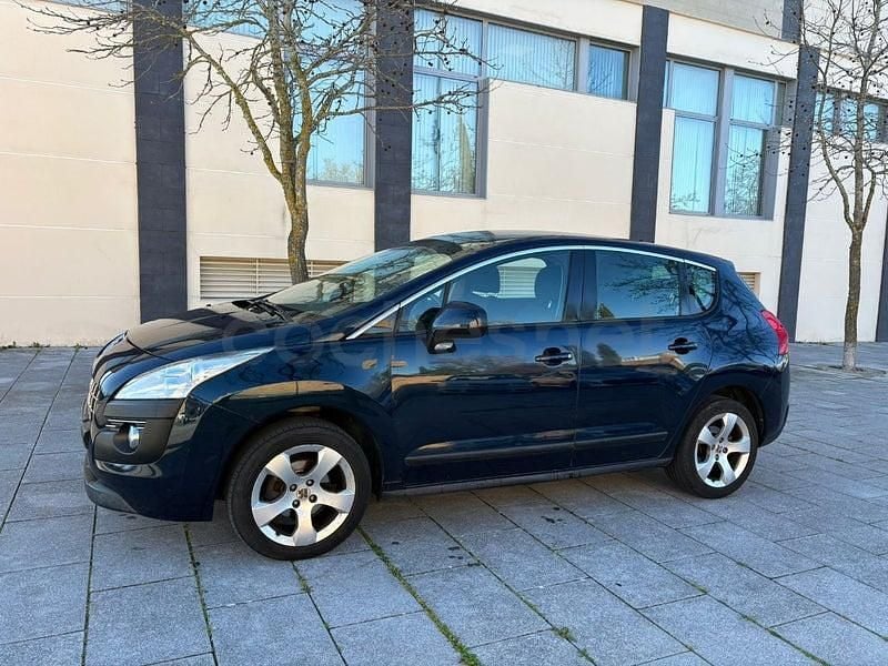 Usado Peugeot 3008 Premium 112 CV (82 kW) 2010 Azul Familiar