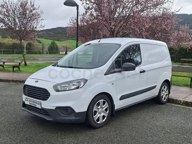 Usado Ford Tourneo Courier Titanium 100 CV (73 kW) 2019 Blanco Monovolumen