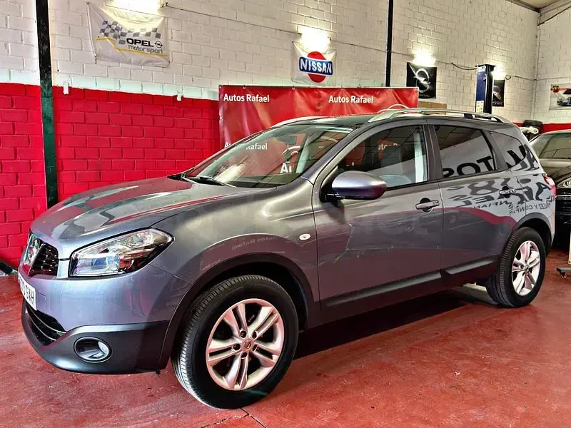 Usado Nissan Qashqai +2 Tekna 140 CV (102 kW) 2010 Gris / plata SUV