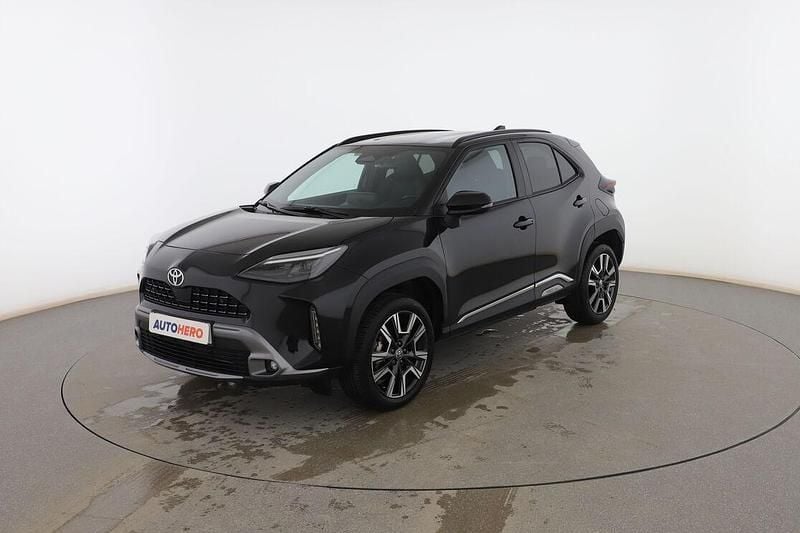 Negro Usado 2025 Toyota Yaris Cross Style SUV | 28.899 € (Precio justo) - Imagen 1/3