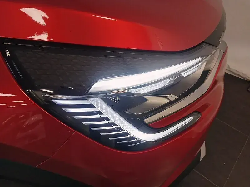 Usado Renault Captur Zen 145 CV (106 kW) 2022 Rojo SUV