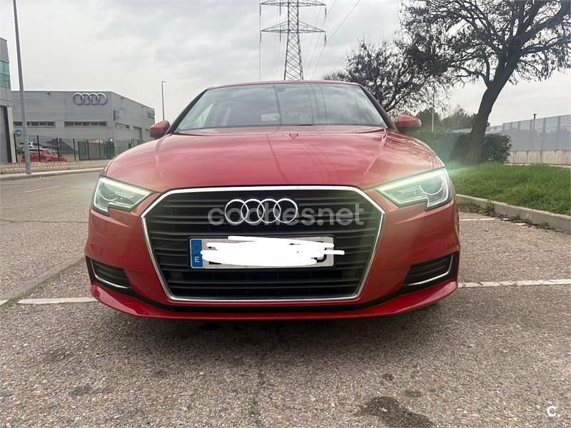 Usado Audi A3 Design 110 CV (80 kW) 2017 Rojo Berlina