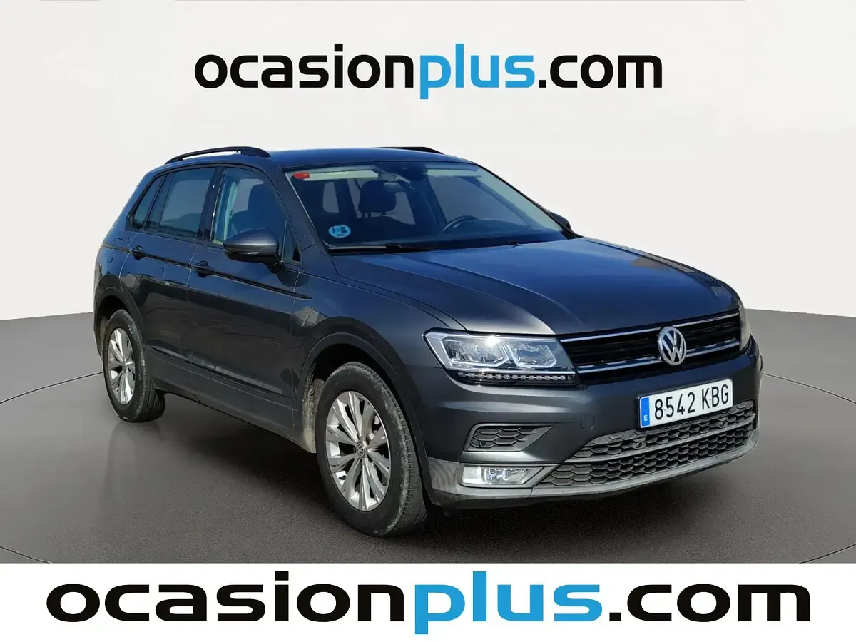 Usado VW Tiguan Edition 125 CV (91 kW) 2017 Gris SUV