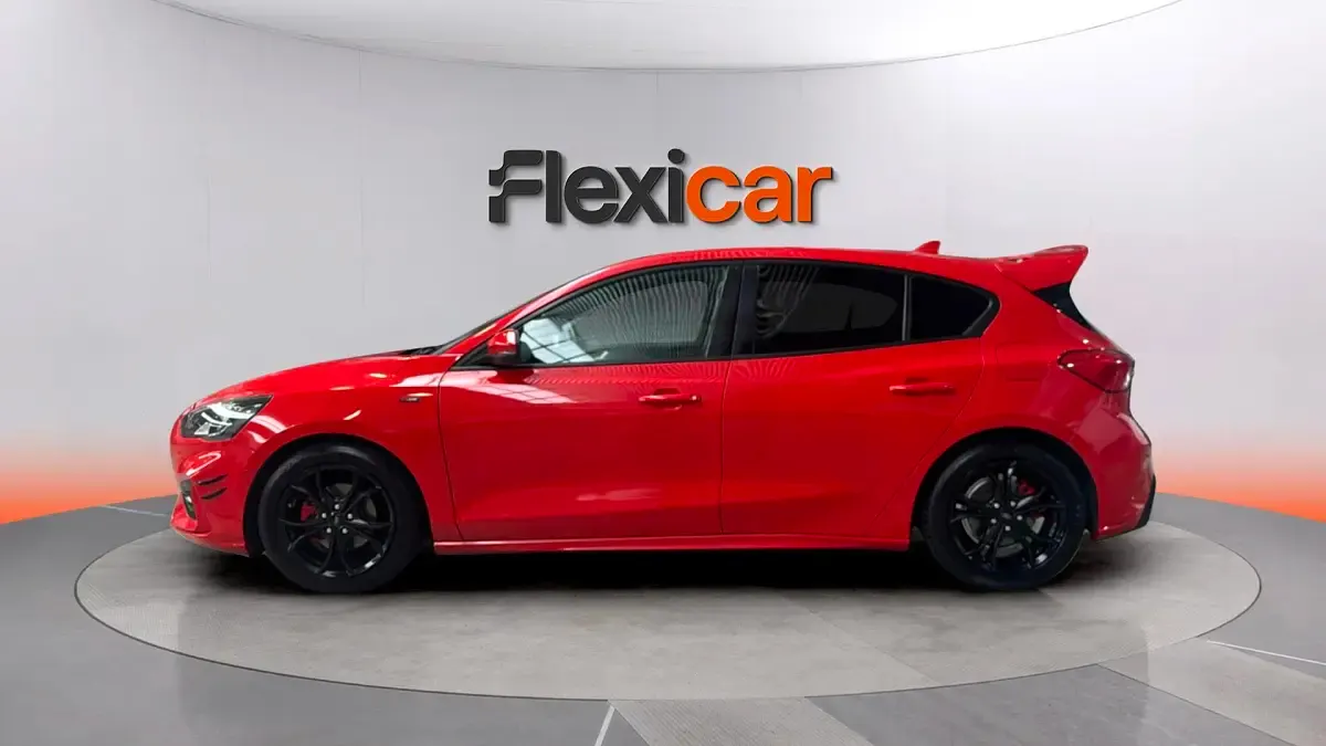 Usado Ford Focus ST-Line 125 CV (91 kW) 2018 Rojo Berlina