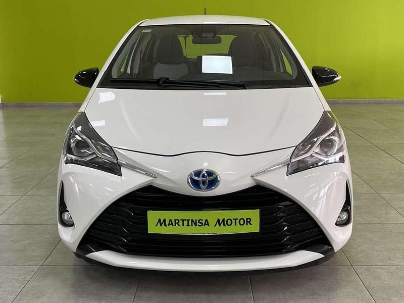 Usado Toyota Yaris Hybrid Active 99 CV (72 kW) 2020 Blanco Utilitario
