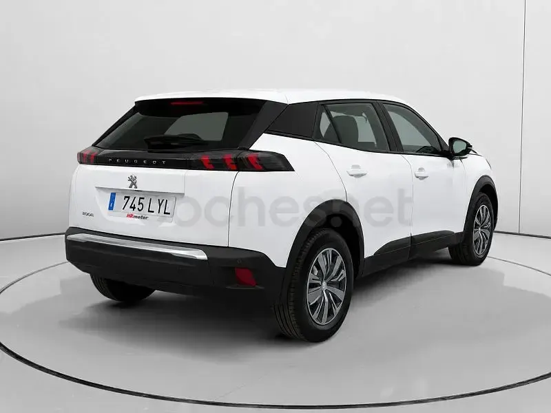 Usado Peugeot 2008 Active 110 CV (80 kW) 2022 Blanco SUV