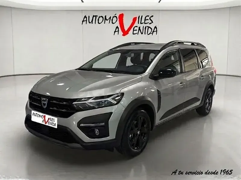 Usado Dacia Jogger Extreme 110 CV (80 kW) 2022 Gris / plata Monovolumen