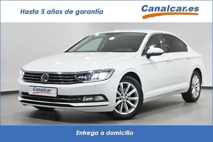 Blanco Usado 2018 VW Passat Advance Berlina | 14.343 € (Buen precio) - Imagen 1/4