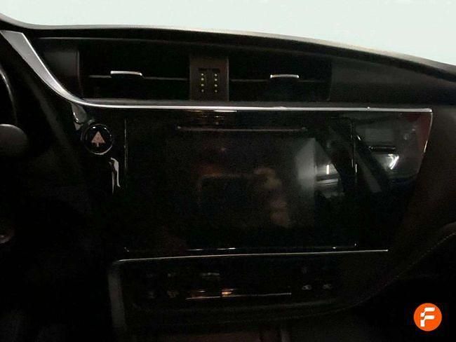 Usado VW Touran Advance 115 CV (84 kW) 2019 Blanco Monovolumen