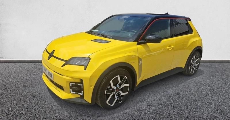 Begagnad Renault 5 E-Tech Techno 89 kW (122 HK) 2025