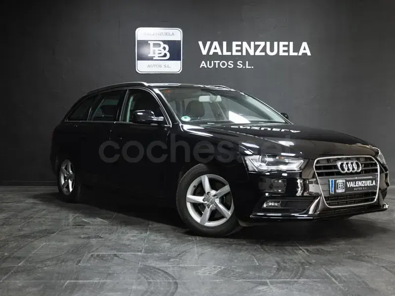 Usado Audi A4 143 CV (105 kW) 2012 Negro Familiar