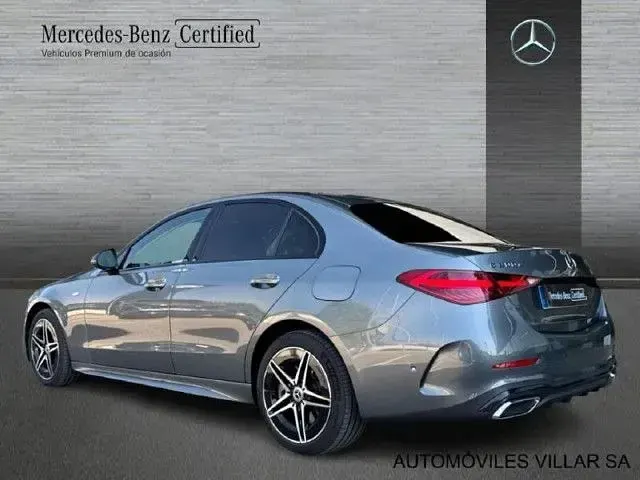 Usado Mercedes C300e 313 CV (230 kW) 2025 Gris selenita