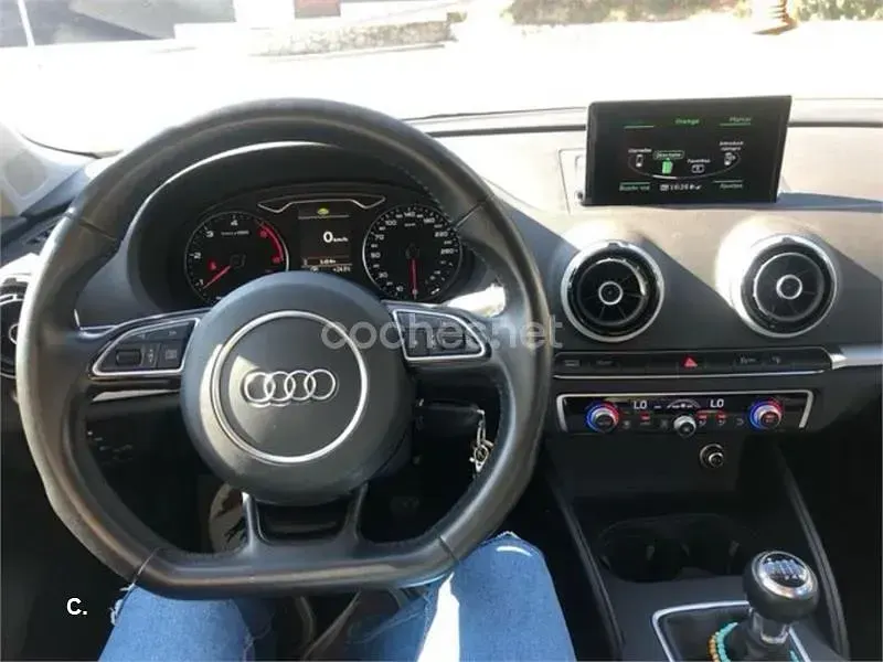 Usado Audi A3 S-Line 110 CV (80 kW) 2016 Blanco Berlina