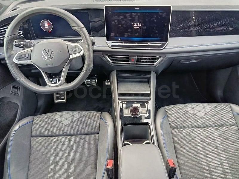 Usado VW Tiguan R-line 204 CV (150 kW) 2025 Gris / plata SUV