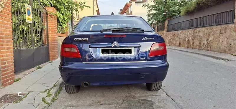 Usado Citroën Xsara Exclusive 90 CV (66 kW) 2004 Azul Berlina