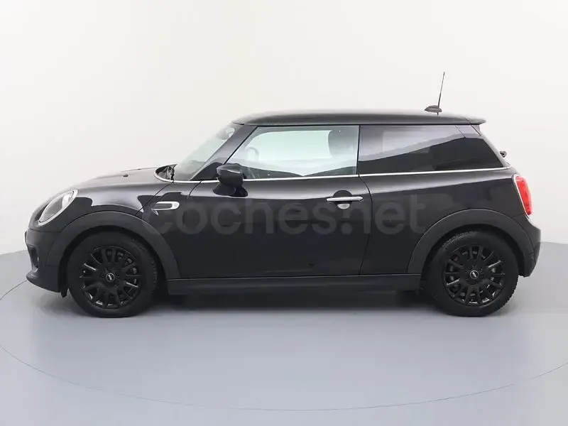 Usado Mini ONE 102 CV (75 kW) 2019 Negro Utilitario