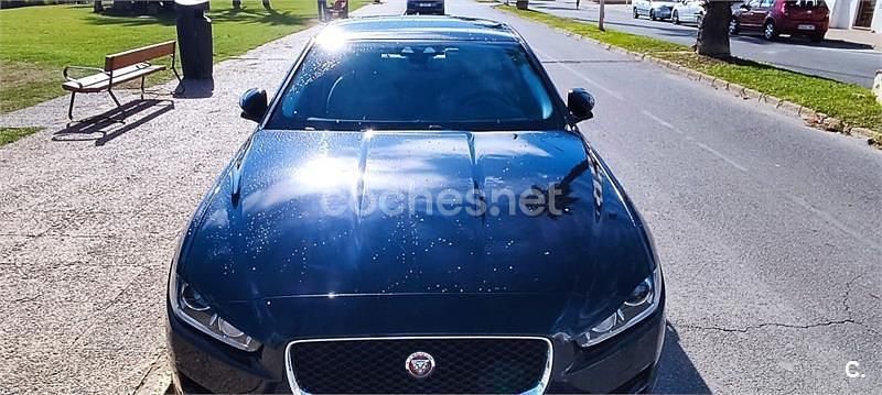 Usado Jaguar XE Prestige 180 CV (132 kW) 2015 Azul Berlina
