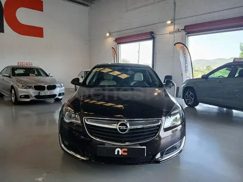 Usado Opel Insignia Excellence 140 CV (102 kW) 2015 Marrón Berlina