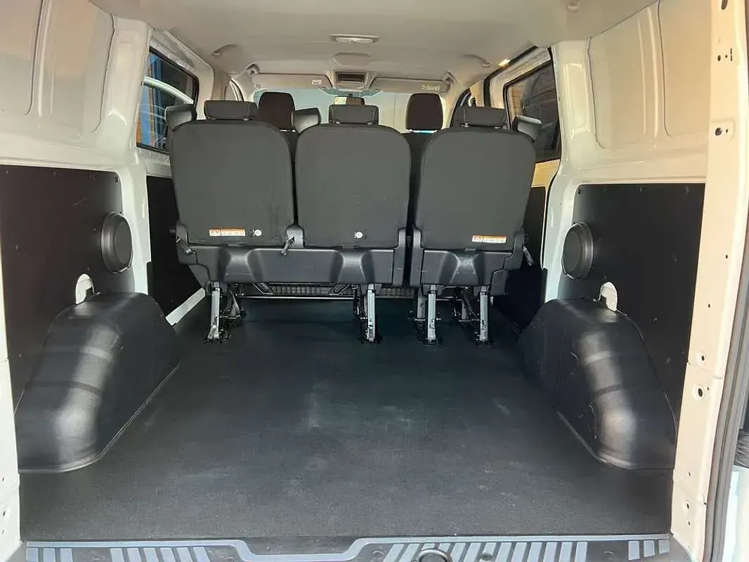 Usado Ford Transit Custom Trend 129 CV (94 kW) 2022 Blanco Familiar