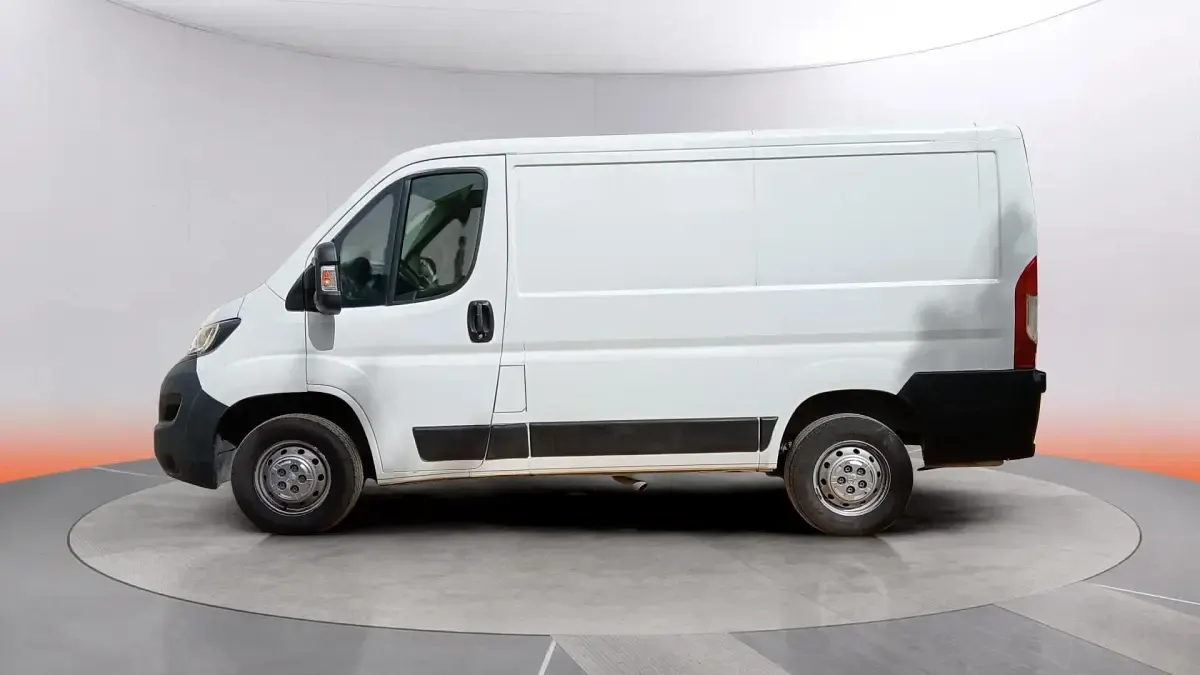 Usado Peugeot Boxer 120 CV (88 kW) 2024 Blanco Van