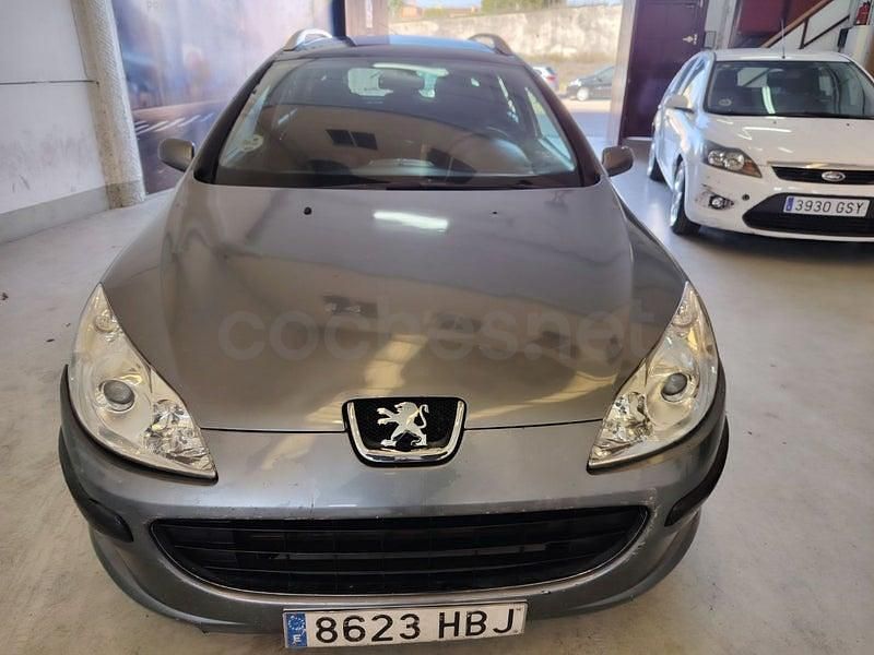 Usado Peugeot 407 110 CV (80 kW) 2006 Gris / plata Familiar