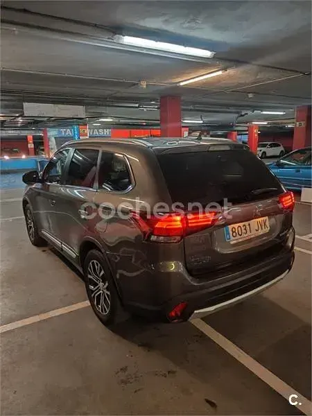 Usado Mitsubishi Outlander Motion 150 CV (110 kW) 2017 Marrón SUV