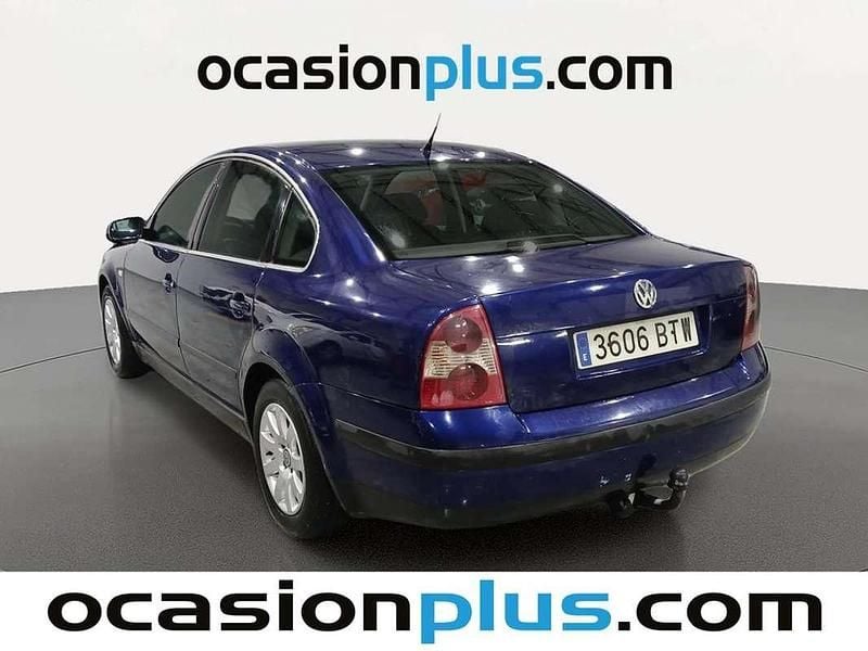 Usado VW Passat Trendline 129 CV (94 kW) 2002 Azul Berlina