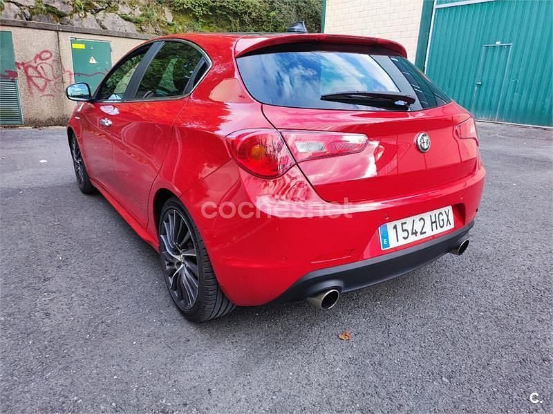 Usado Alfa Romeo Giulietta Quadrifoglio Verde 235 CV (172 kW) 2011 Rojo Berlina