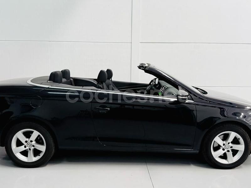 Usado VW Eos Sport 160 CV (117 kW) 2012 Negro Descapotable