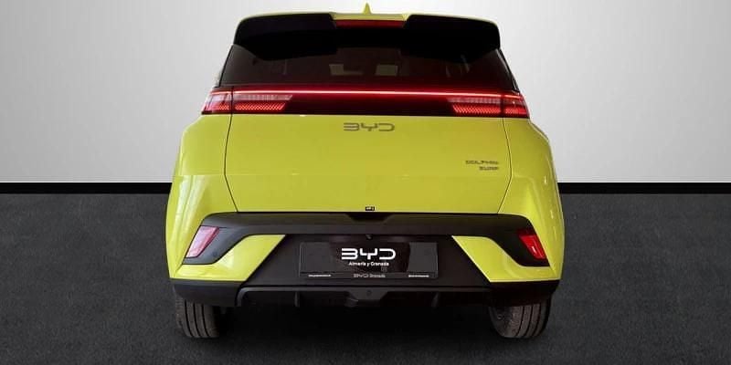 Nuevo BYD Dolphin Surf Boost 64 kW (88 CV) 2026 Amarillo Utilitario