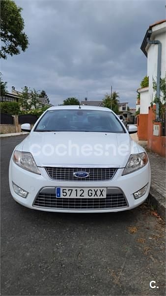 Blanco Usado 2010 Ford Mondeo Berlina | 6500 € (Precio justo) - Imagen 1/4