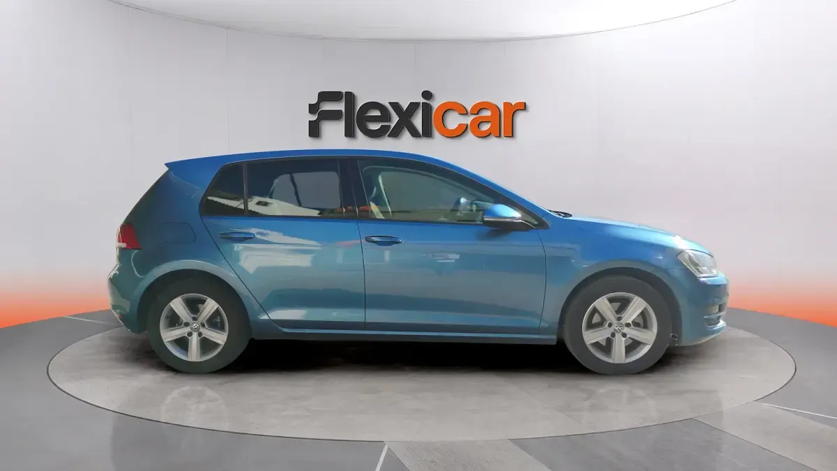 Używany VW Golf VII Advance 125 KM (91 kW) 2016 Niebieski Sedan/Limuzyna