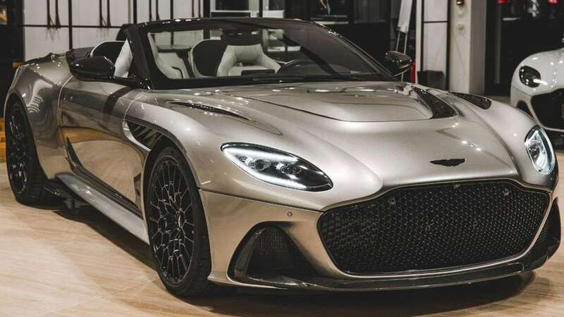 Plateado Usado 2023 Aston Martin DBS Coupe | 466.900 € - Imagen 1/4