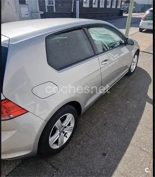 Usado VW Golf VII Advance 105 CV (77 kW) 2013 Gris / plata Berlina