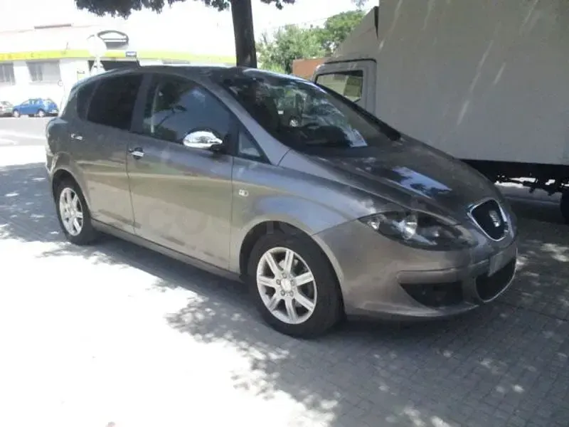 Usado Seat Toledo Sport 140 CV (102 kW) 2006 Marrón Utilitario