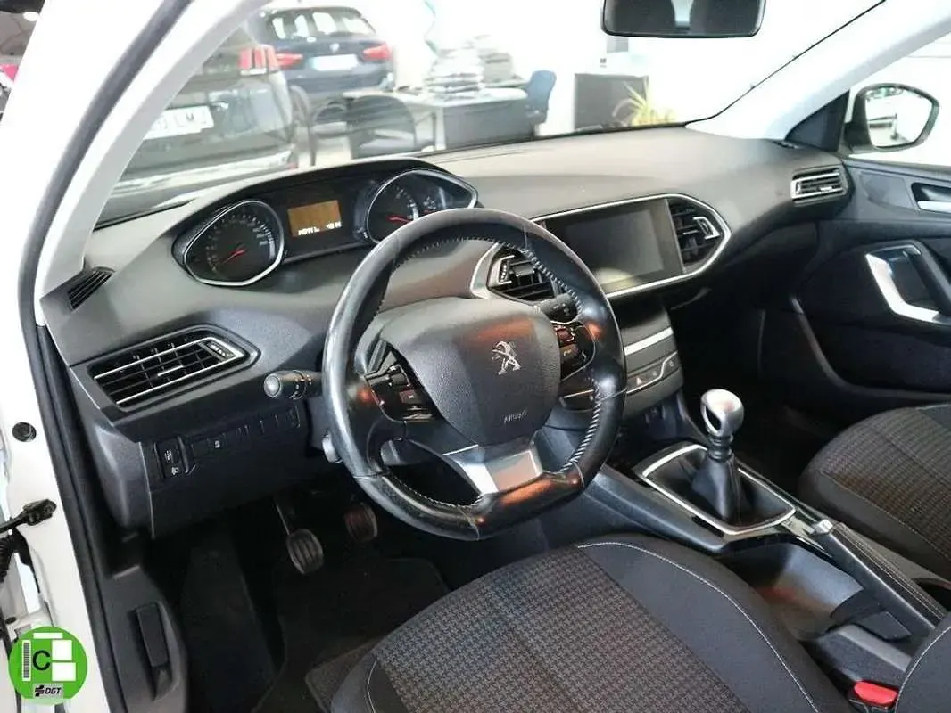 Usado Peugeot 308 Business-Line 99 CV (72 kW) 2019 Blanco Utilitario