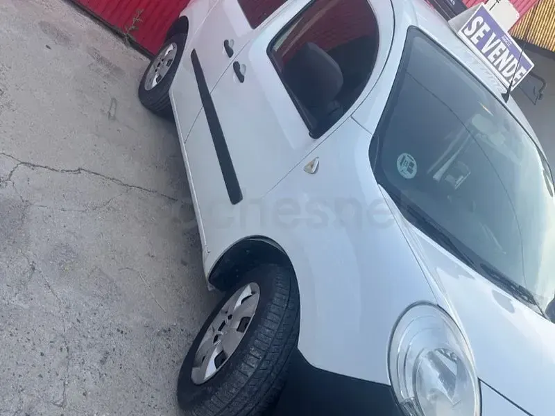 Usado Renault Kangoo 90 CV (66 kW) 2012 Blanco Monovolumen