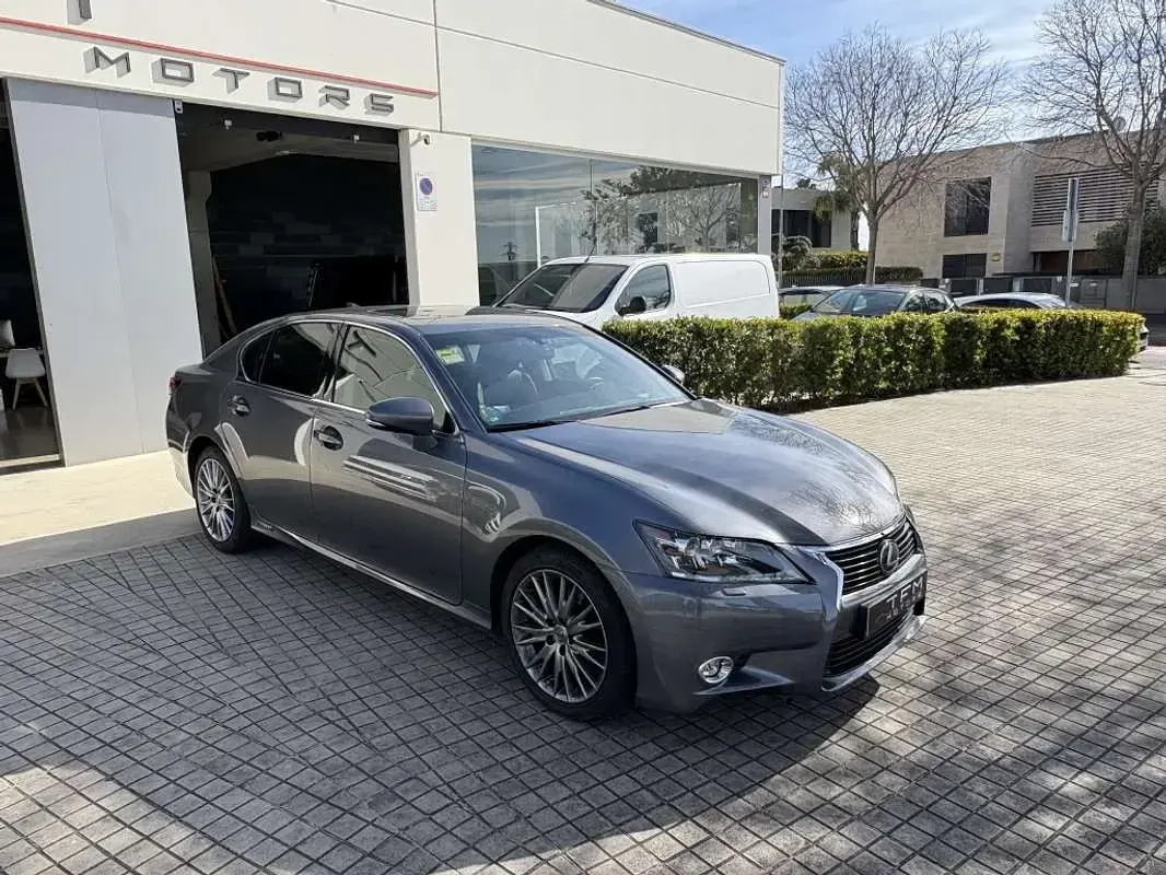Usado Lexus GS300 Luxury Line 223 CV (164 kW) 2014 Gris Berlina