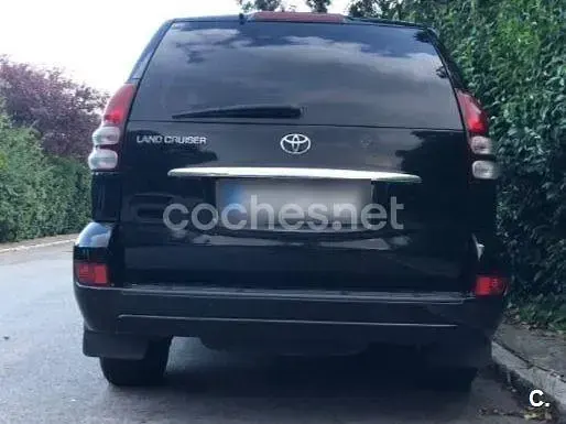 Usado Toyota Land Cruiser 166 CV (122 kW) 2006 Negro SUV