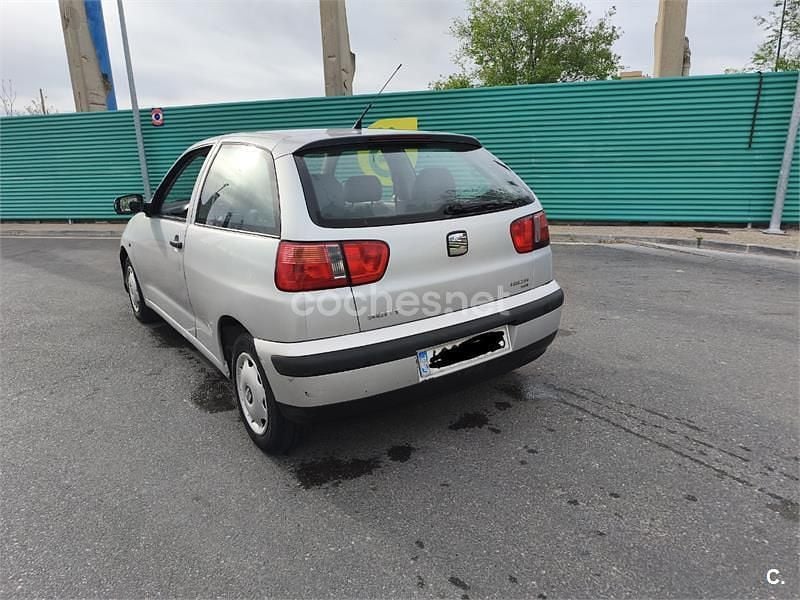 Brugt Seat Ibiza Stella 68 HK (50 kW) 2001 Grå Hatchback